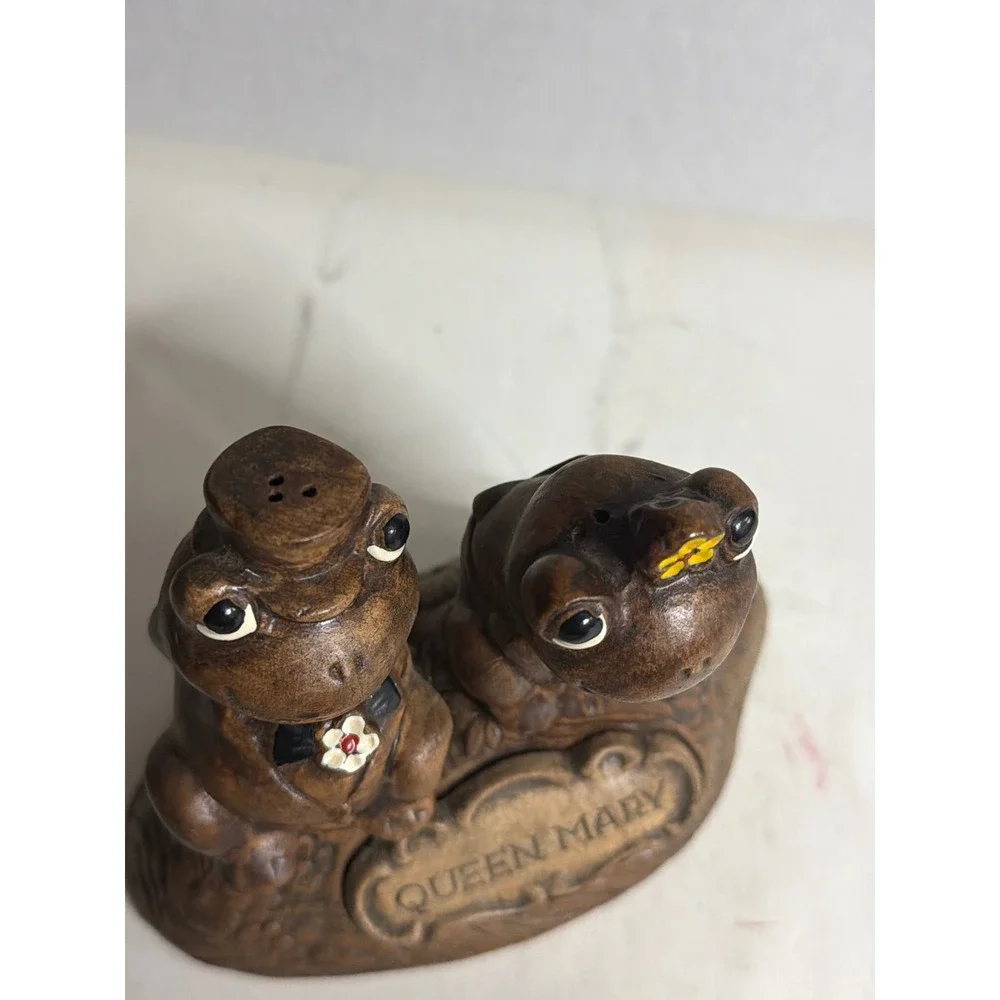Vintage Queen Mary Frog Salt and Pepper Shakers Ceramic Bride Groom Souvenir Set